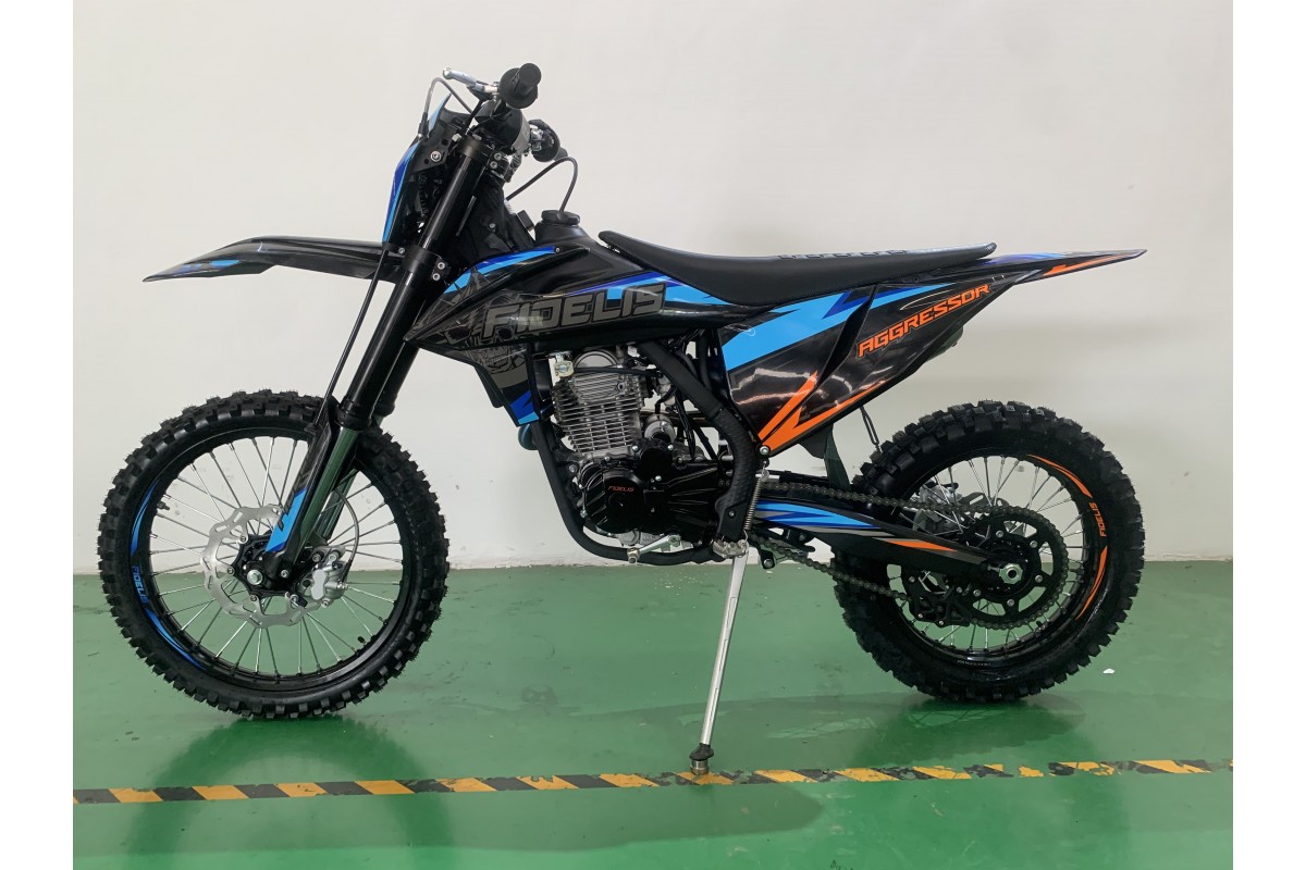 fidelis-moto-aggressor-1-1200x800